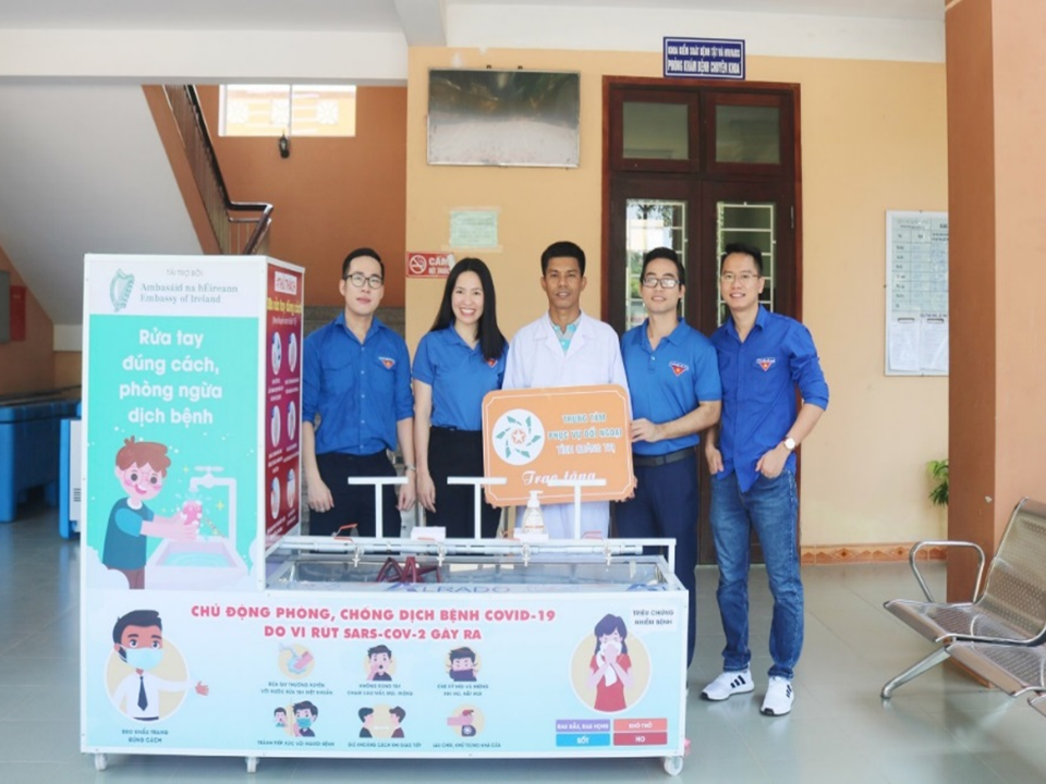 Ireland funds hand-washing basins to help prevent coronavirus spread in Quang Tri Ireland funded mobile hand-washing basins to help prevent coronavirus spread in quang tri